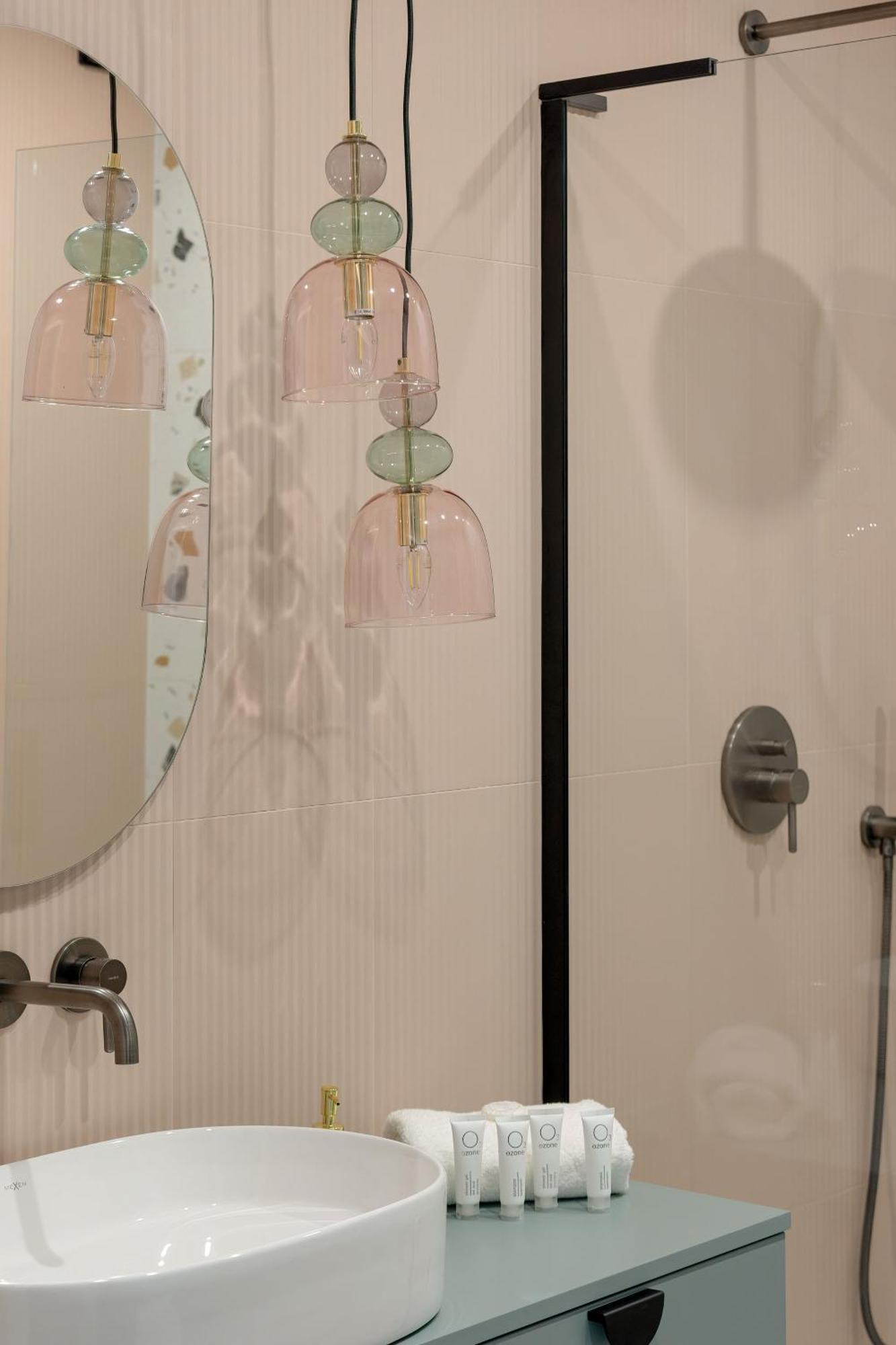 Kolumba Charming With Balcony & Parking In By Renters