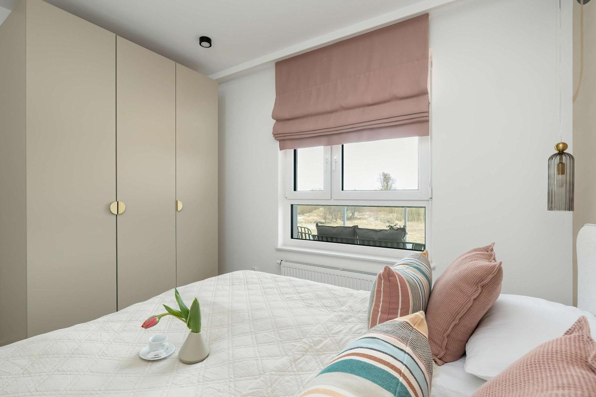 Kolumba Charming With Balcony & Parking In By Renters Apartament