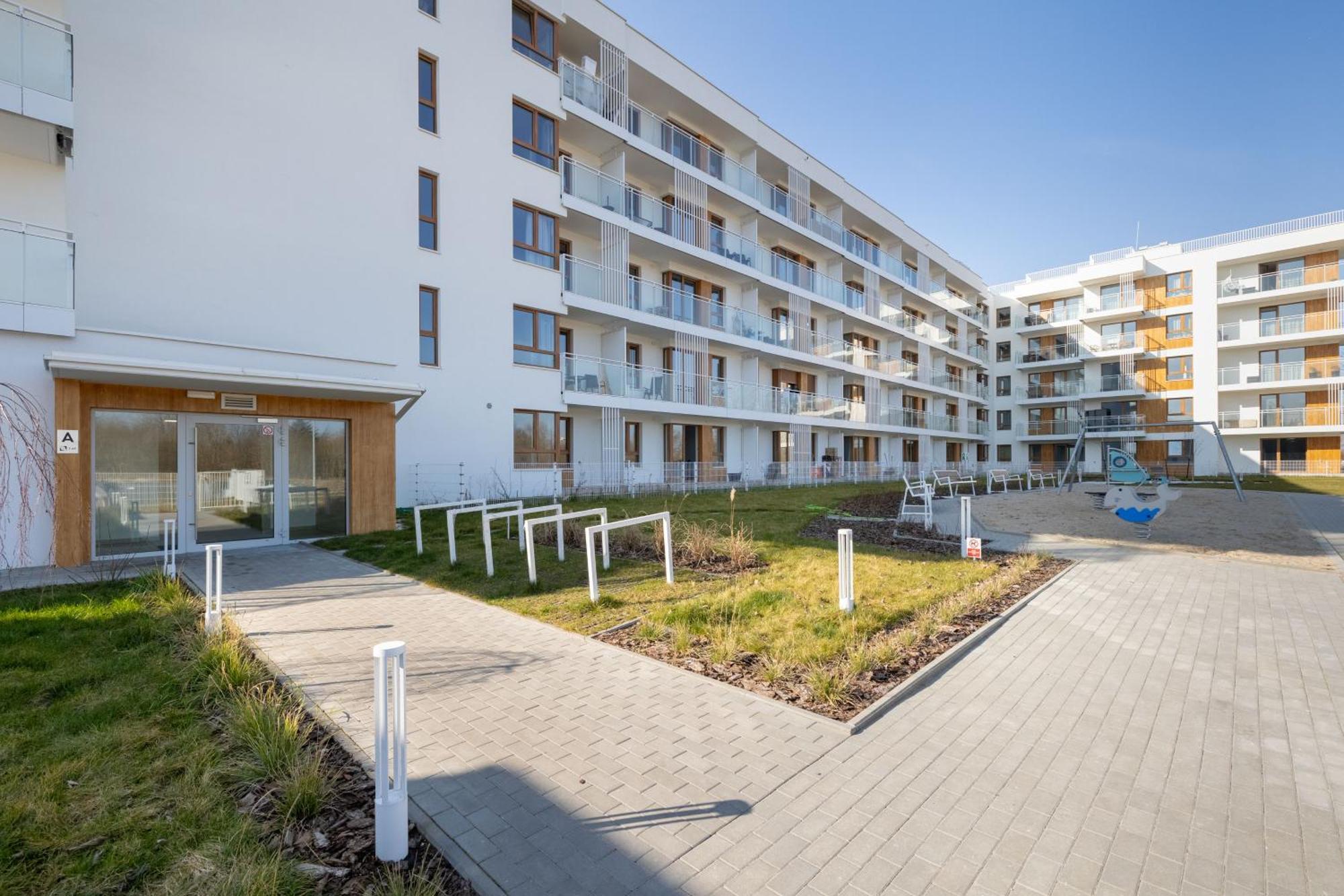 Kolumba Charming With Balcony & Parking In By Renters Kołobrzeg
